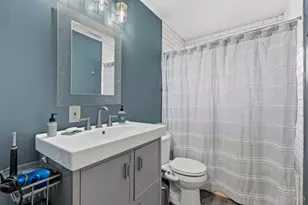 915 Sunrise Dr, Loveland, OH 45140 - Photo 14