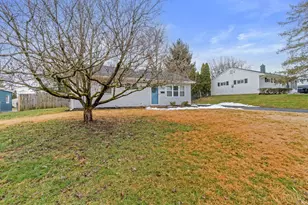 915 Sunrise Dr, Loveland, OH 45140 - Photo 2