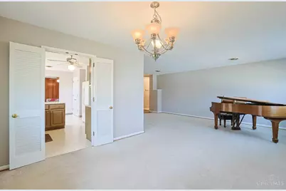 8768 Cavalier Drive, Springfield Township, OH 45231 - Photo 18