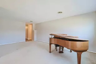 8768 Cavalier Dr, Springfield Township, OH 45231 - Photo 8