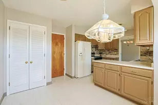 8768 Cavalier Dr, Springfield Township, OH 45231 - Photo 24