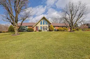 7285 Overland Park Ct, West Chester, OH 45069 - Photo 2