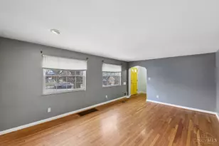 3359 Felicity Dr, Cincinnati, OH 45211 - Photo 4