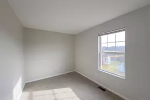 487 Peyton Dr, Trenton, OH 45067 - Photo 12