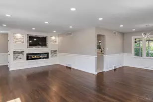 6085 Capri Dr, Cincinnati, OH 45224 - Photo 4