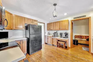 1683 Thall Dr, Hamilton, OH 45013 - Photo 12