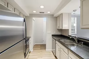 981 Paradrome St, Cincinnati, OH 45202 - Photo 10