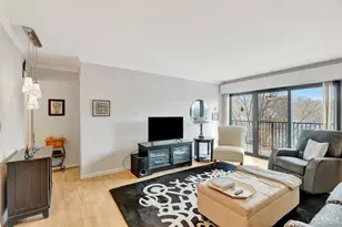 1815 William Howard Taft Rd, Cincinnati, OH 45206 - Photo 10