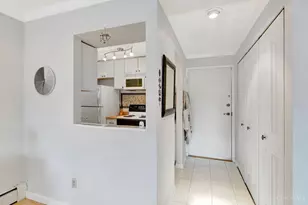 1815 William Howard Taft Rd, Cincinnati, OH 45206 - Photo 2