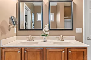 682 Hyacinth Rd, Union Township, OH 45245 - Photo 48