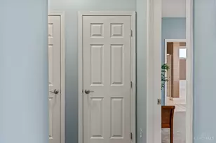 682 Hyacinth Rd, Union Township, OH 45245 - Photo 38