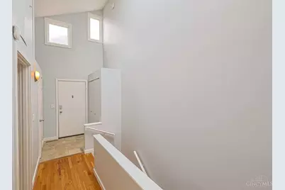 1040 Hatch Street, Cincinnati, OH 45202 - Photo 6