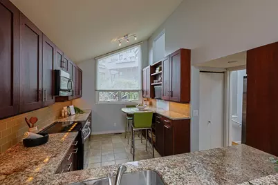 1040 Hatch Street, Cincinnati, OH 45202 - Photo 14