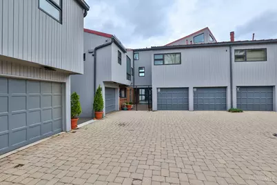 1040 Hatch Street, Cincinnati, OH 45202 - Photo 2