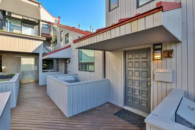 1040 Hatch Street, Cincinnati, OH 45202 - Photo 4