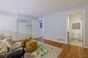 1040 Hatch St, Cincinnati, OH 45202 - Photo 28