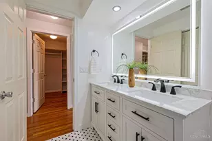 1040 Hatch St, Cincinnati, OH 45202 - Photo 26