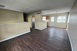 813 Allenwood Ct, Delhi Township, OH 45238 - Photo 2