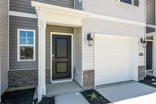10312 Mae Ct, Colerain Township, OH 45251 - Photo 6
