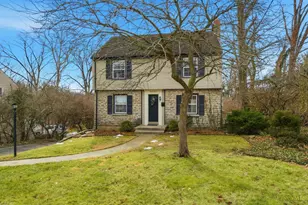 5635 Euclid Rd, Columbia Township, OH 45236 - Photo 2