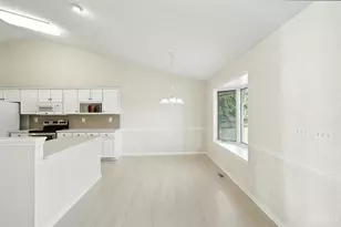 9372 Parkside Dr, Centerville, OH 45458 - Photo 14