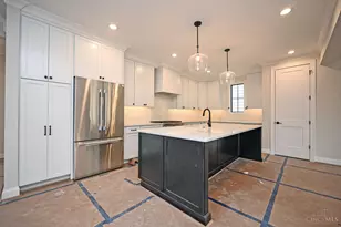 7406 Orchard St, Columbia Township, OH 45227 - Photo 6