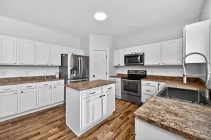 4287 Hunting Hawk Dr, Turtle Creek Township, OH 45036 - Photo 18