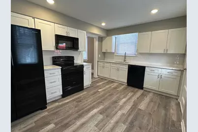 2860 Dirheim Avenue, Cincinnati, OH 45211 - Photo 12