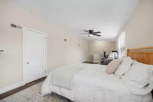 6221 Hedge Ave, Cincinnati, OH 45213 - Photo 16