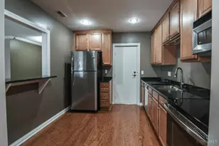 3646 Ashworth Dr, Cincinnati, OH 45208 - Photo 6