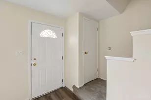 7122 Bluecrest Dr, Anderson Township, OH 45230 - Photo 2