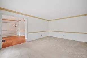 483 Vista Glen Dr, Springdale, OH 45246 - Photo 8