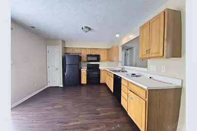 7312 Pinewood Drive, Franklin Township, OH 45005 - Photo 4