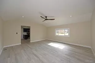 329 Walnut St, Cincinnati, OH 45215 - Photo 8
