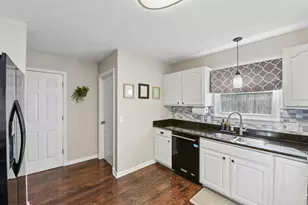 5906 Greywolf Ct, Miami Township, OH 45150 - Photo 10