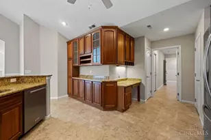 9 Scarborough Village Dr, Dayton, OH 45458 - Photo 14