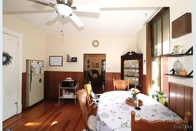 2462 Fairview Avenue, Cincinnati, OH 45219 - Photo 12