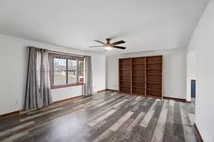 105 W Roger Dr, Trenton, OH 45067 - Photo 8