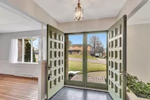 4095 Philnoll Dr, Colerain Township, OH 45247 - Photo 2