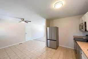 8724 Neptune Dr, Springfield Township, OH 45231 - Photo 10