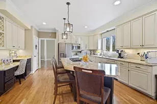 6716 Treeridge Dr, Anderson Township, OH 45244 - Photo 4