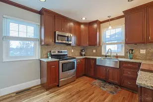 5835 Montgomery Rd, Cincinnati, OH 45212 - Photo 14