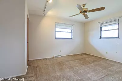 9388 Wilcox Drive, Cincinnati, OH 45251 - Photo 12