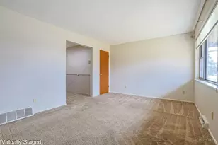 9388 Wilcox Dr, Cincinnati, OH 45251 - Photo 4