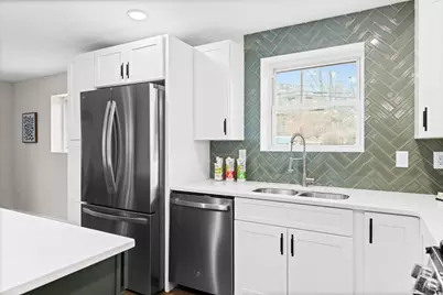 6750 Elbrook Avenue, Amberley, OH 45237 - Photo 10