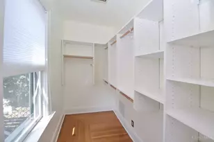 3565 St Charles Pl, Cincinnati, OH 45208 - Photo 12