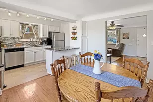 2872 Roseann Ln, Green Township, OH 45239 - Photo 8