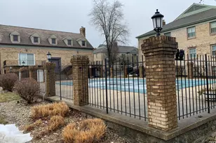 9767 Bunker Hill Ln, Montgomery, OH 45242 - Photo 2