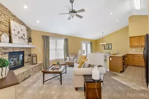 70 Harvest Ct, Oxford, OH 45056 - Photo 2