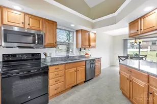 1192 Deerfield Cir, Hamilton, OH 45013 - Photo 8